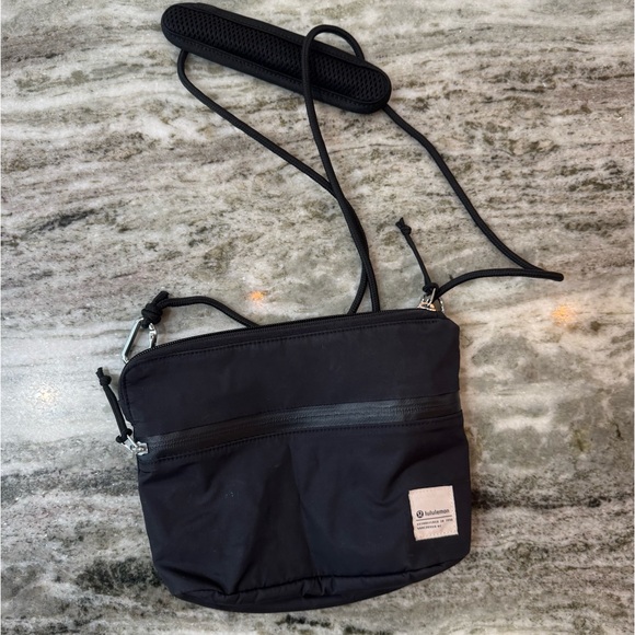 Lululemon Patch Logo Black Crossbody Bag - Picture 2 of 5